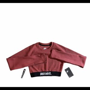 Nike Crop Top